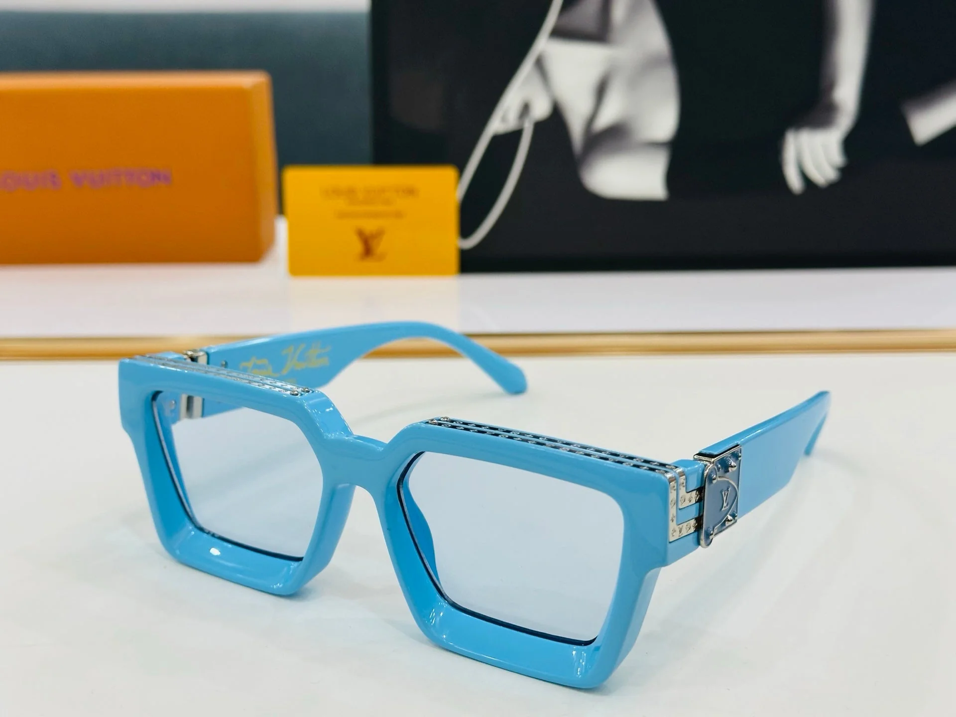 RECTANGLE SUNGLASSES 574801 IN ACETATE