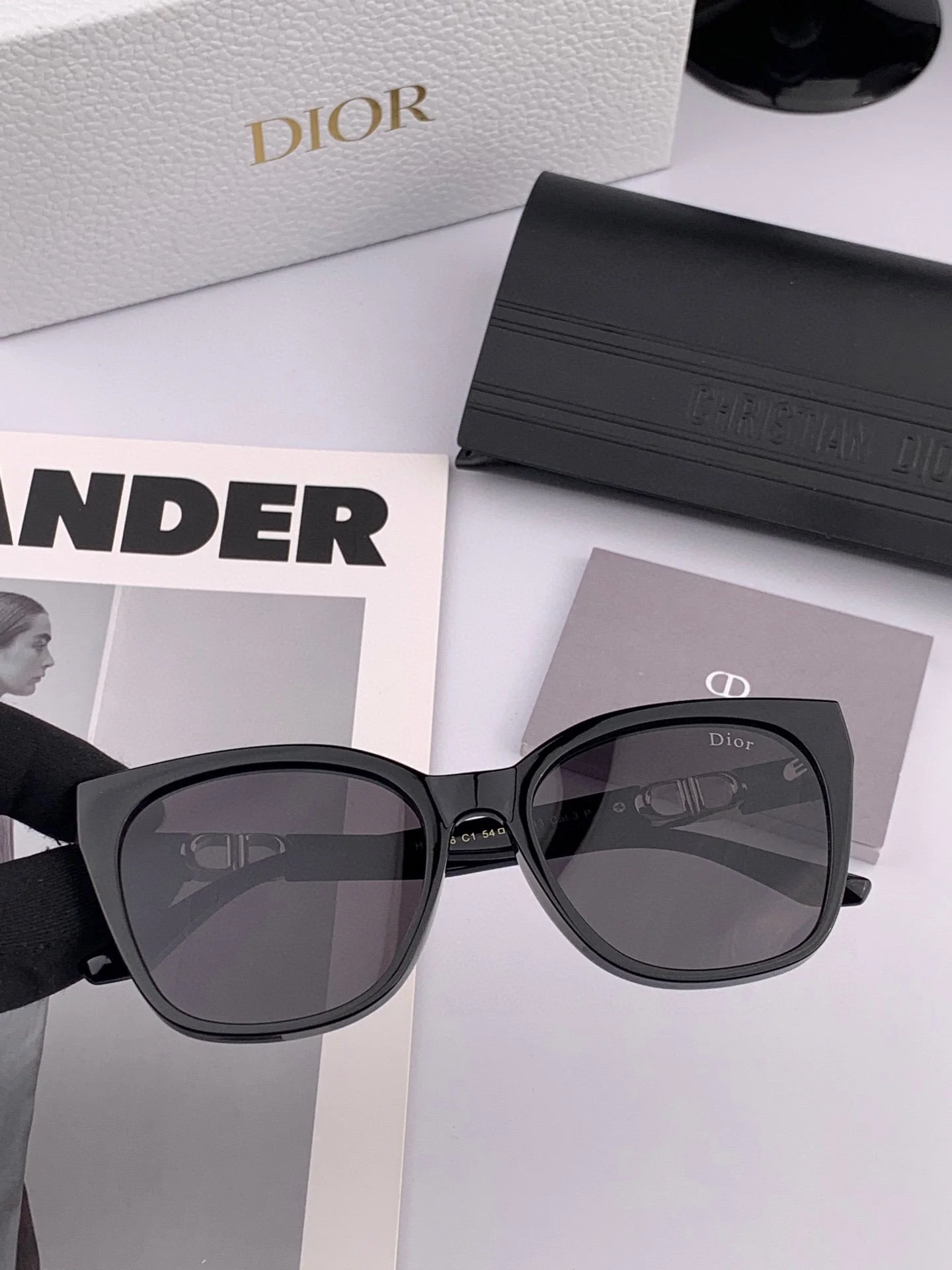 MONTAIGNE SUNGLASS CD67711 IN ACETATE