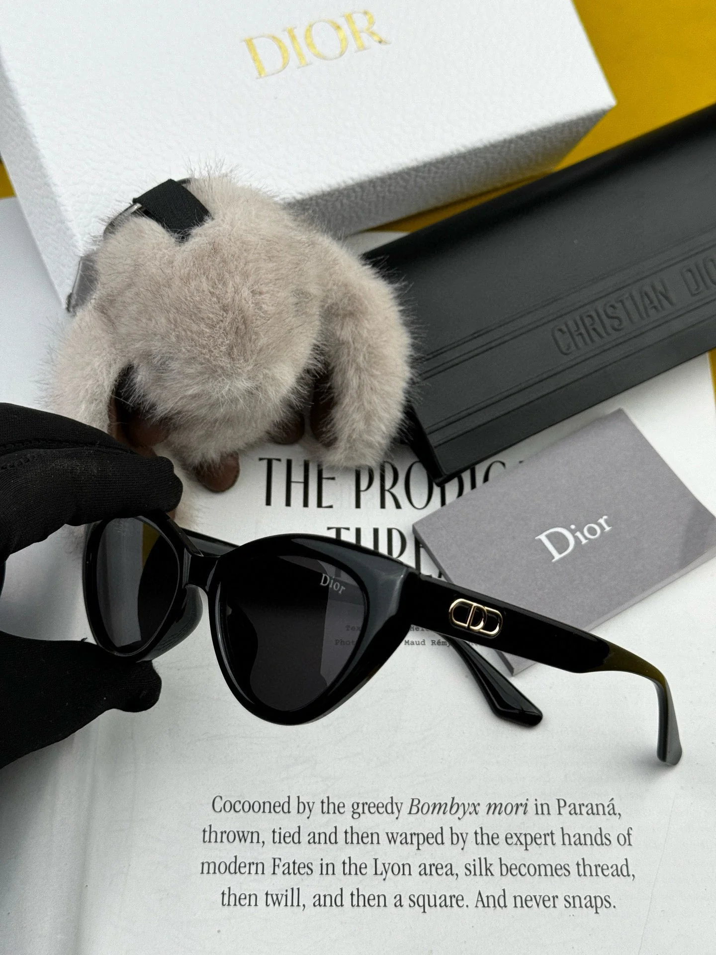 CAT EYE SUNGLASS D4109 IN ACETATE