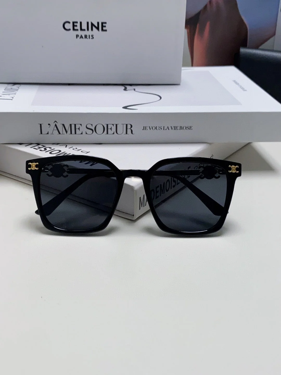 TRIOMPHE SUNGLASS 497820 IN GOLD METAL BLACK LENSES
