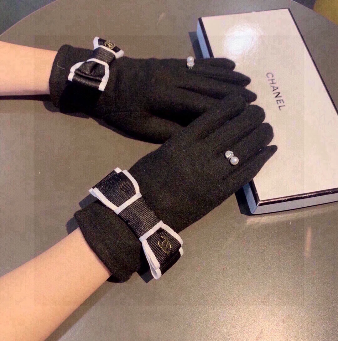 gloves-chanel-gloves