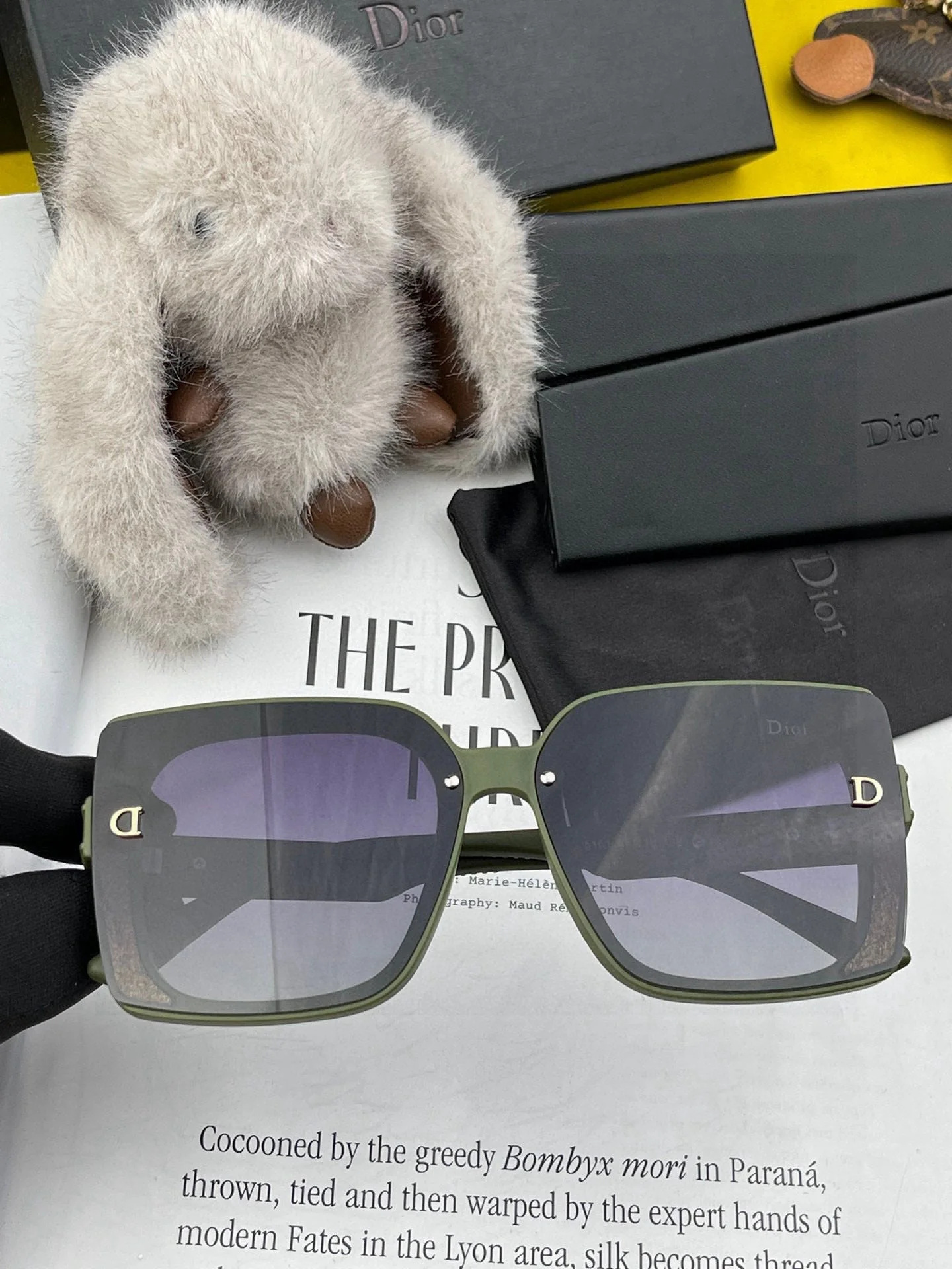 MONTAIGNE SUNGLASS CD1615 IN ACETATE