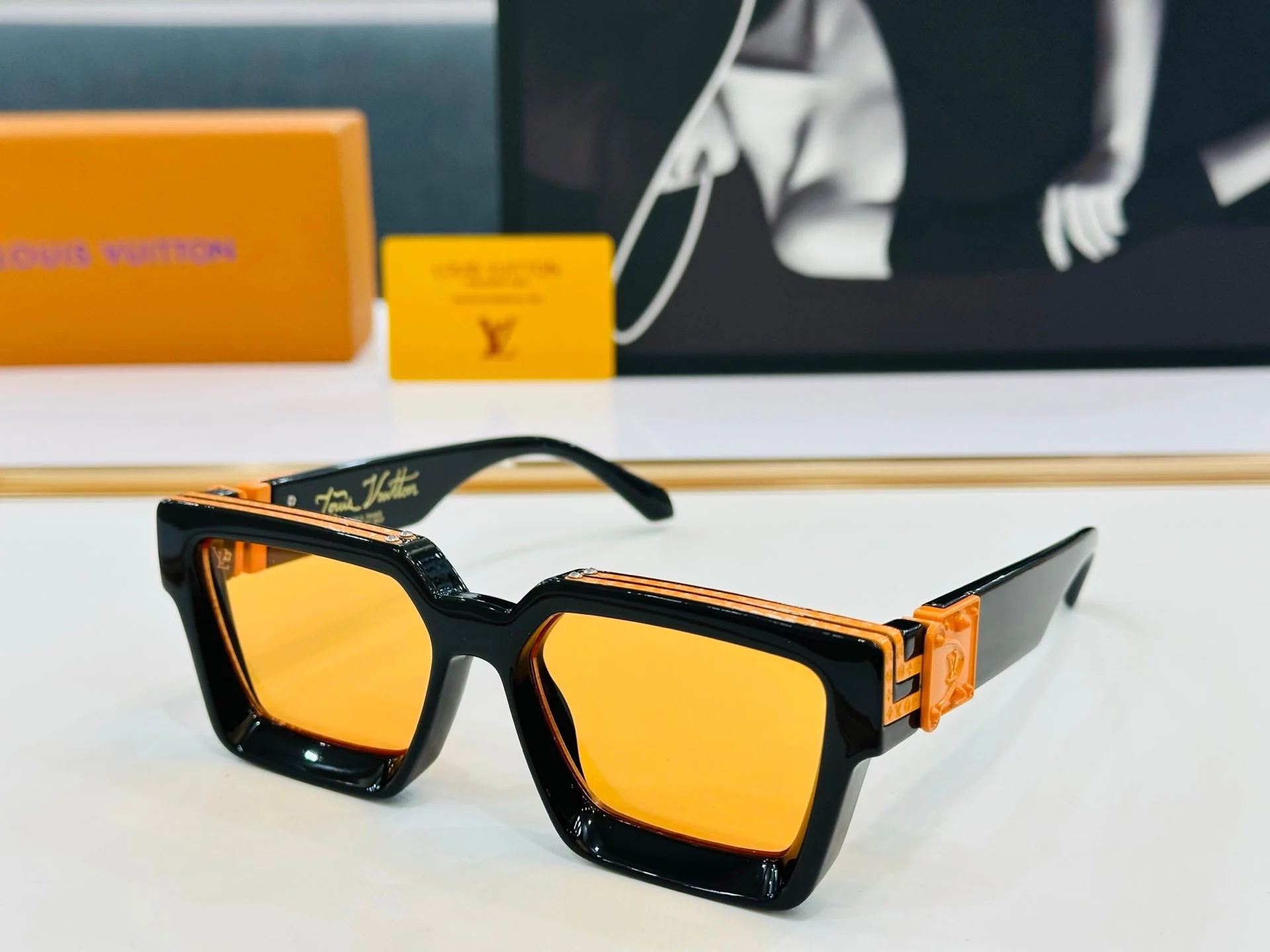RECTANGLE SUNGLASSES 574800 IN ACETATE