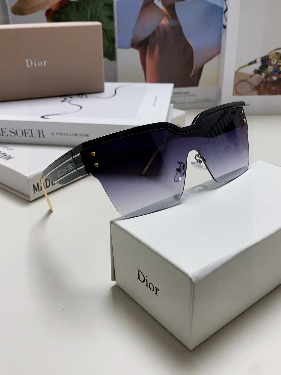 OBLIQUE SUNGLASS 571601 IN BLACK METAL