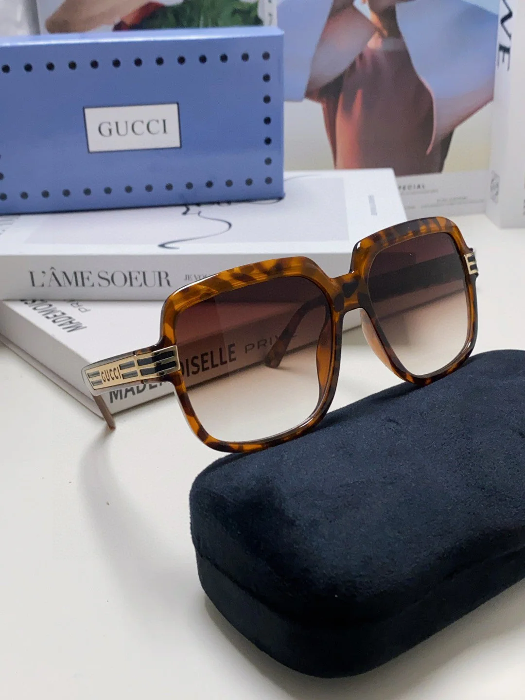 SQUARE FRAME SUNGLASSES 570231 IN ACETATE AND METAL