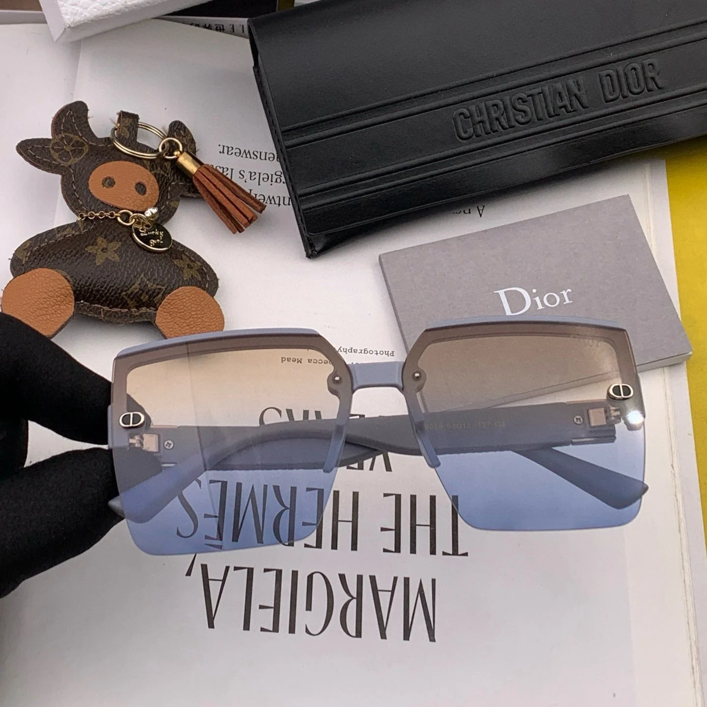 MONTAIGNE SUNGLASS D9805 IN ACETATE