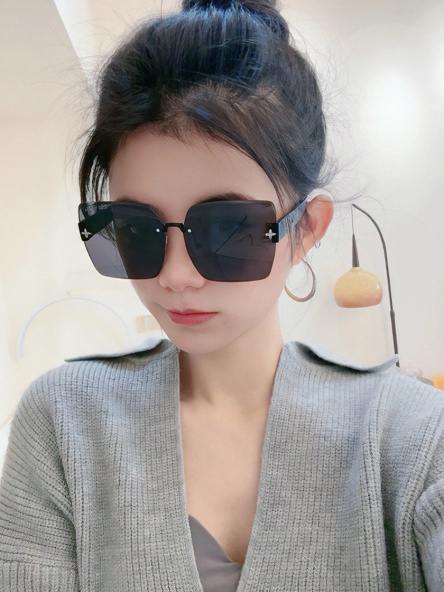 SQUARE SUNGLASSES L5970 IN BLACK ACETATE