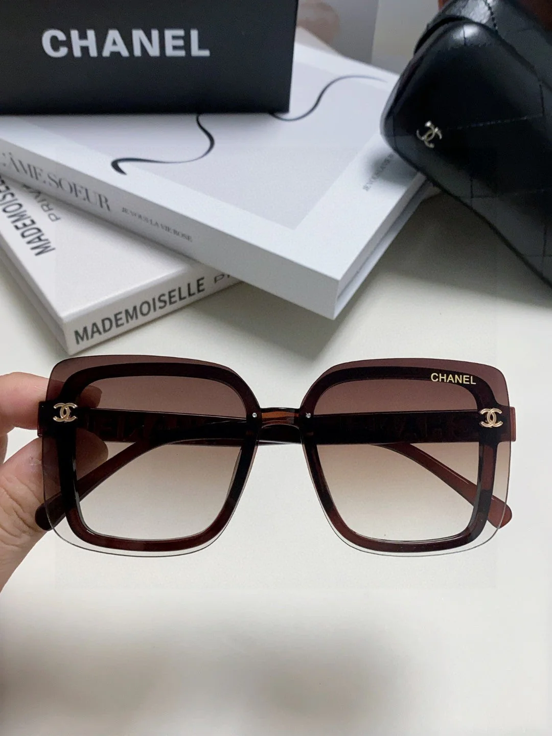 SQUARE SUNGLASSES 638797 IN ACETATE