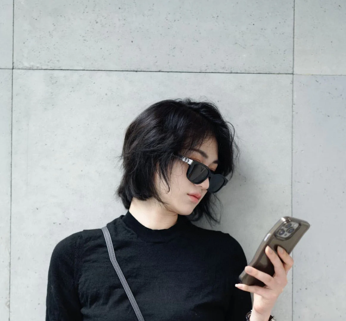 MONTAIGNE SUNGLASS CD6113 IN ACETATE