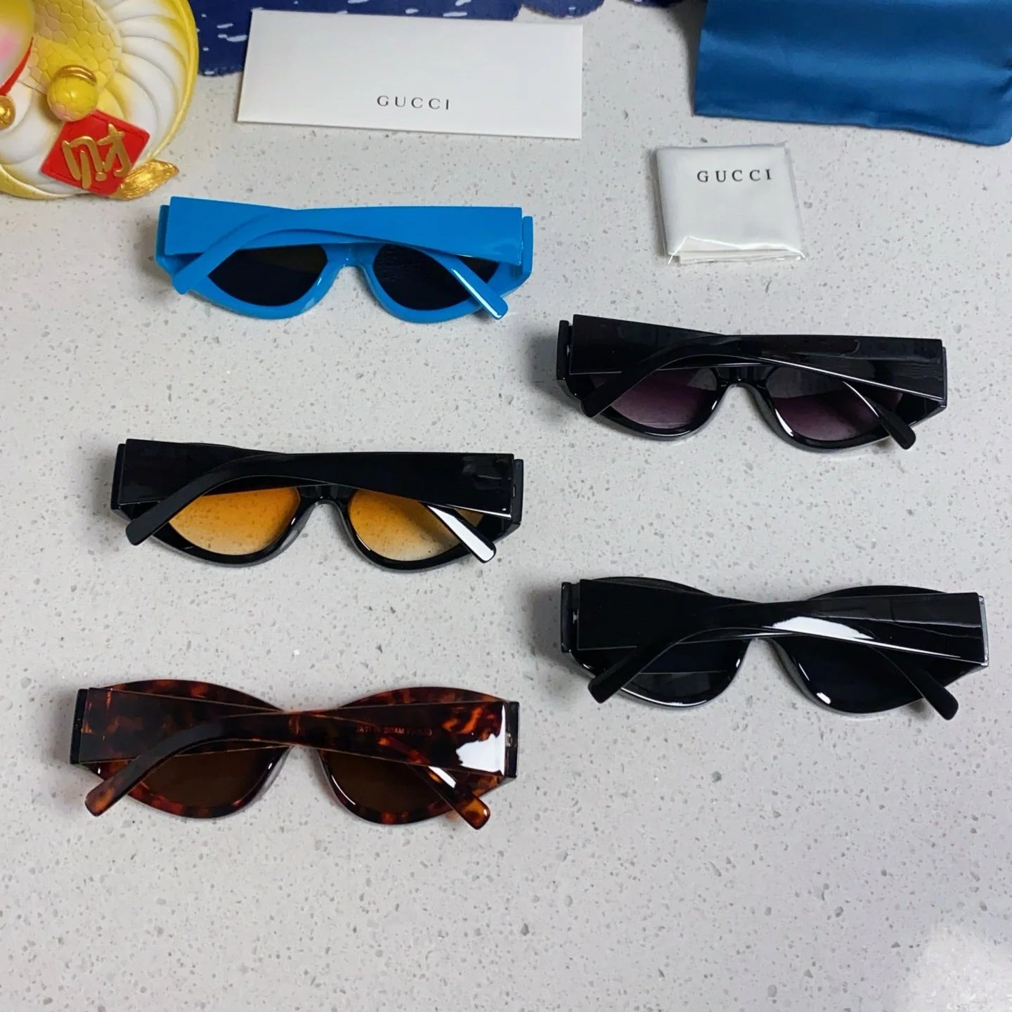 CAT-EYE FRAME SUNGLASSES 563336 IN ACETATE