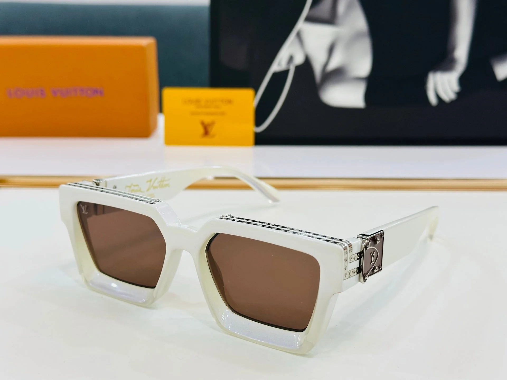 RECTANGLE SUNGLASSES 574800 IN ACETATE