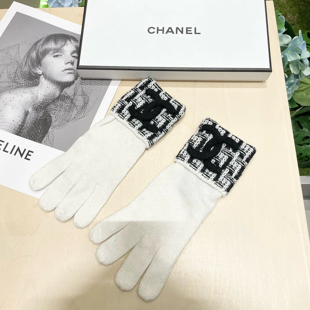 GLOVES IN WHITE MIX BLACK WOOL KNIT 462430
