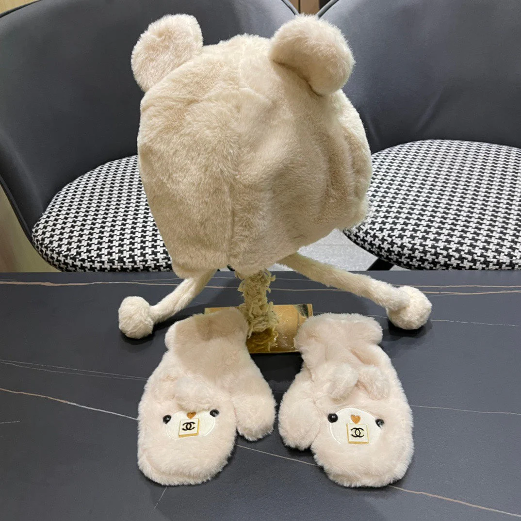 THREE-PIECE SET IN BEIGE FLEECE AND WOOL 433196