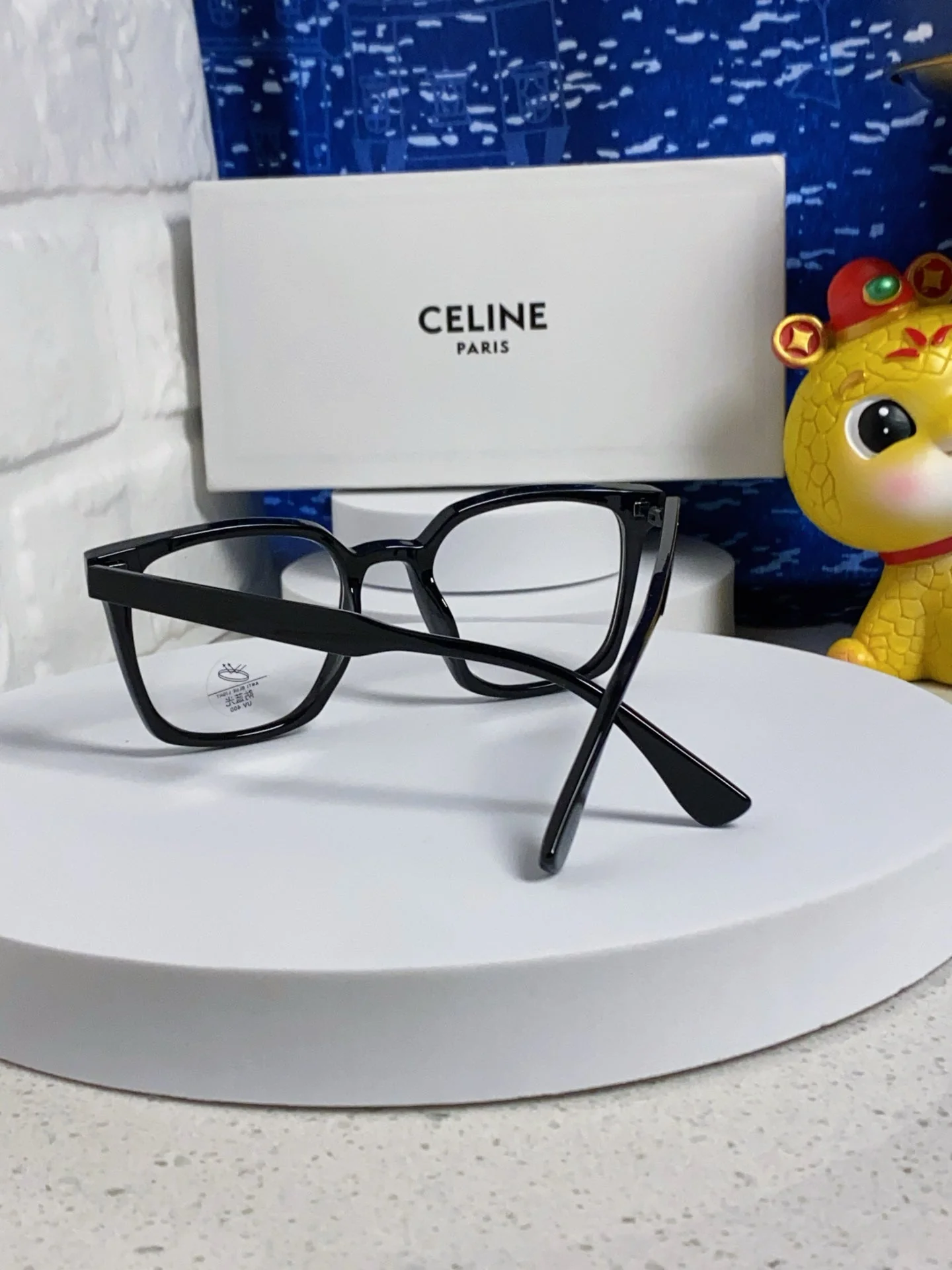 TRIOMPHE SUNGLASSES 563256 IN BLACK ACETATE