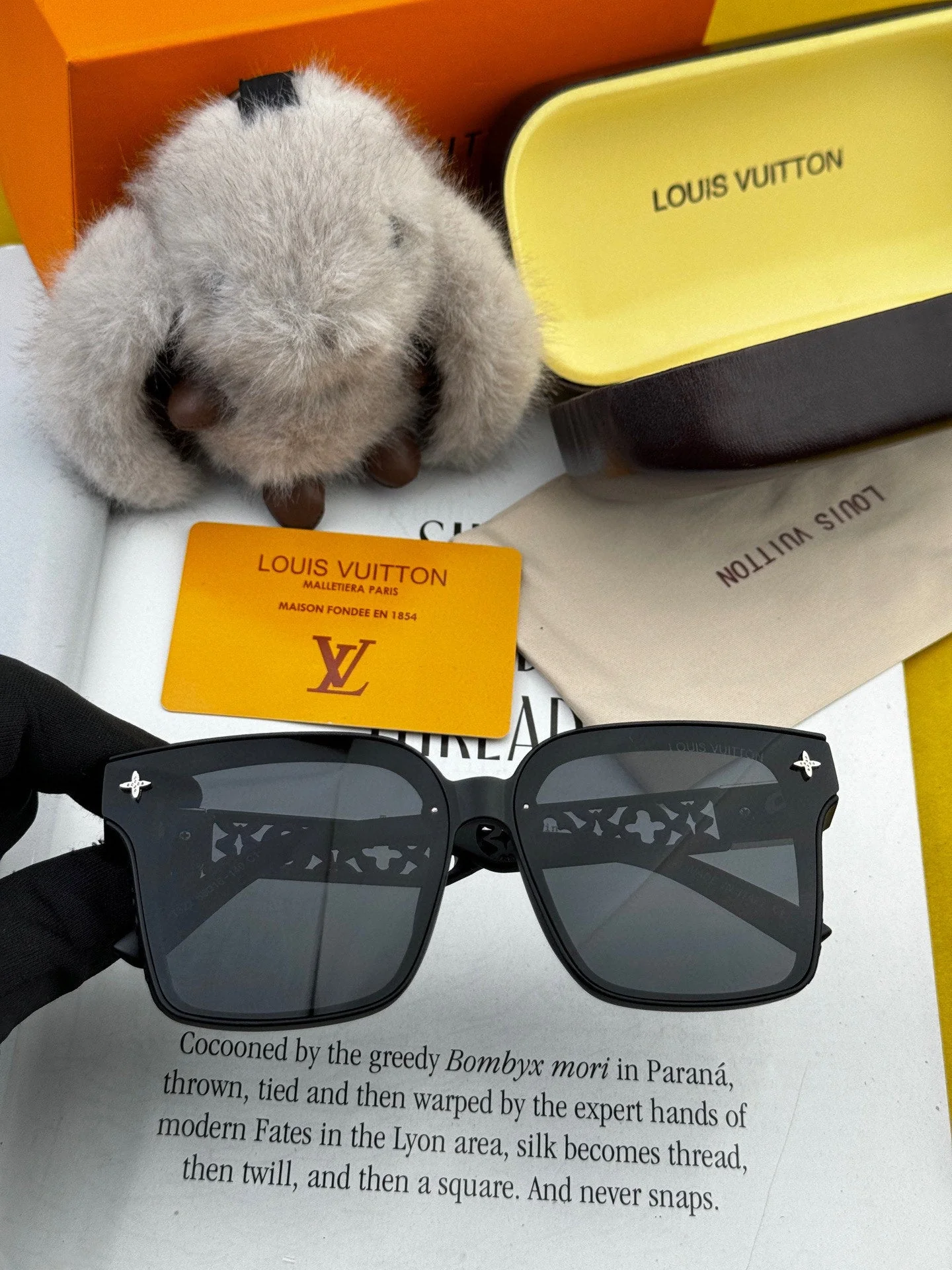 SQUARE SUNGLASSES L2132 IN ACETATE