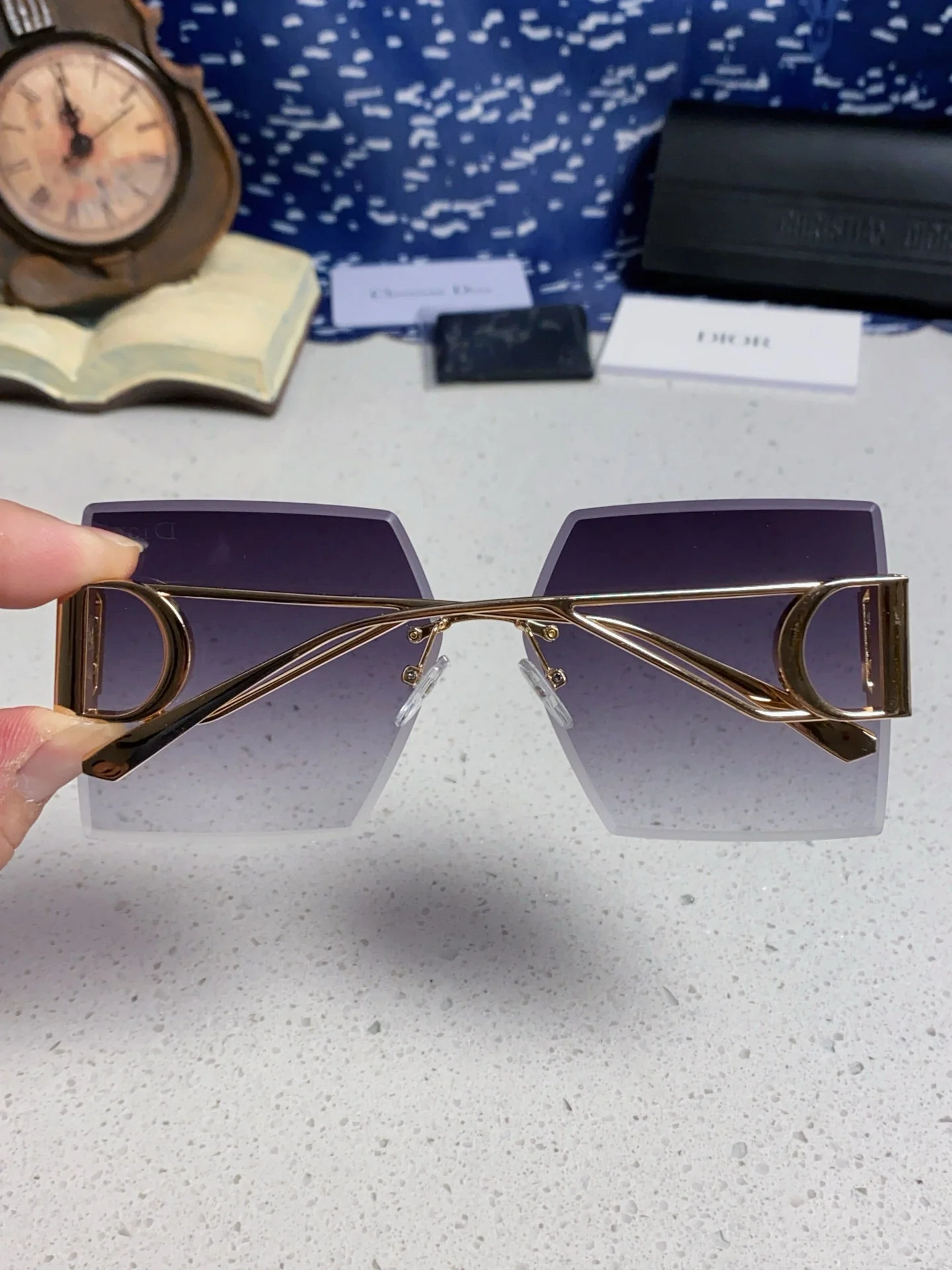 30MONTAIGNE S7U SUNGLASS 578109 IN GOLD METAL GREY SMOKE LENSES