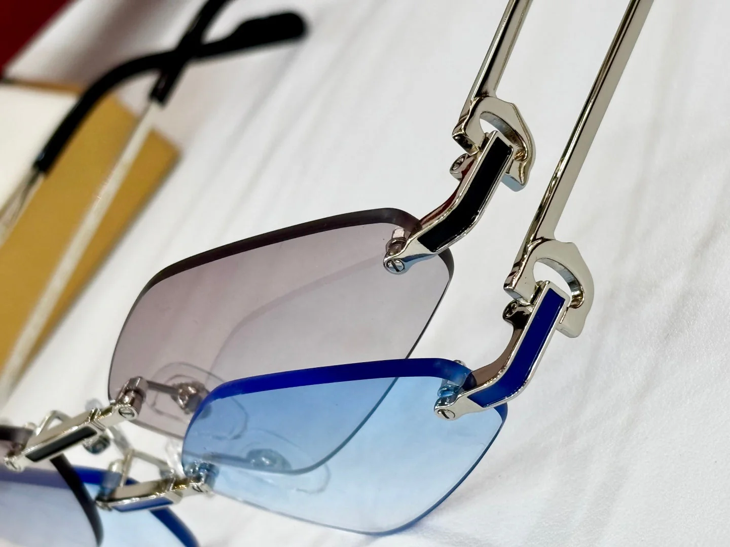 C DE RIMLESS ANGULAR FRAME SUNGLASSES CT0695 IN METAL