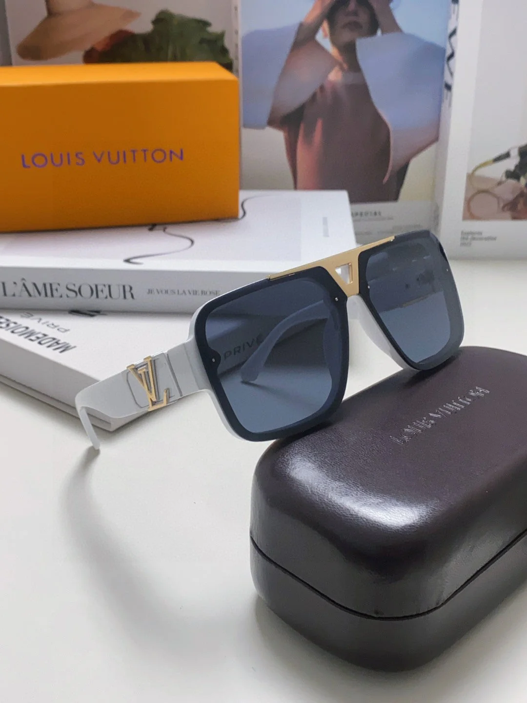 EVIDENCE SUNGLASSES 574718 IN WHITE ACETATE