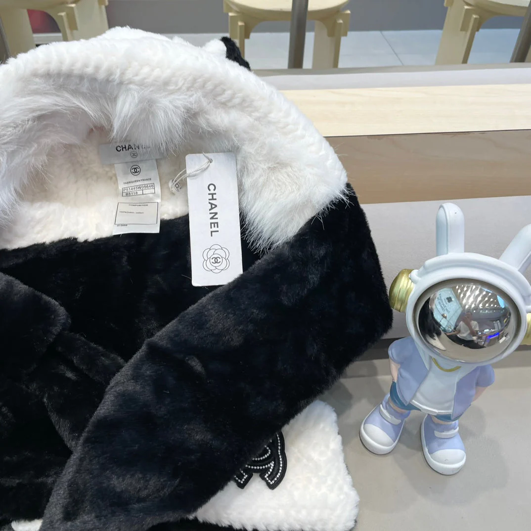 BALACLAVA HAT IN BLACK MIX WHITE FLEECE 422216