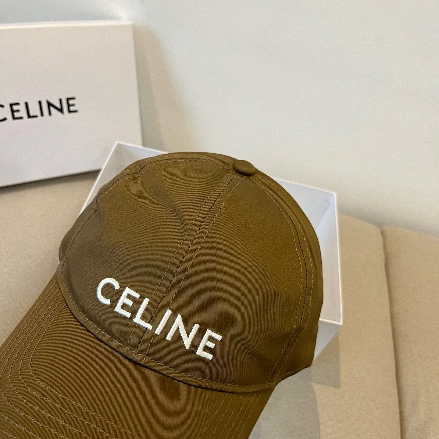 BASEBALL CAP MODEL 650193 IN BROWN FABRIC