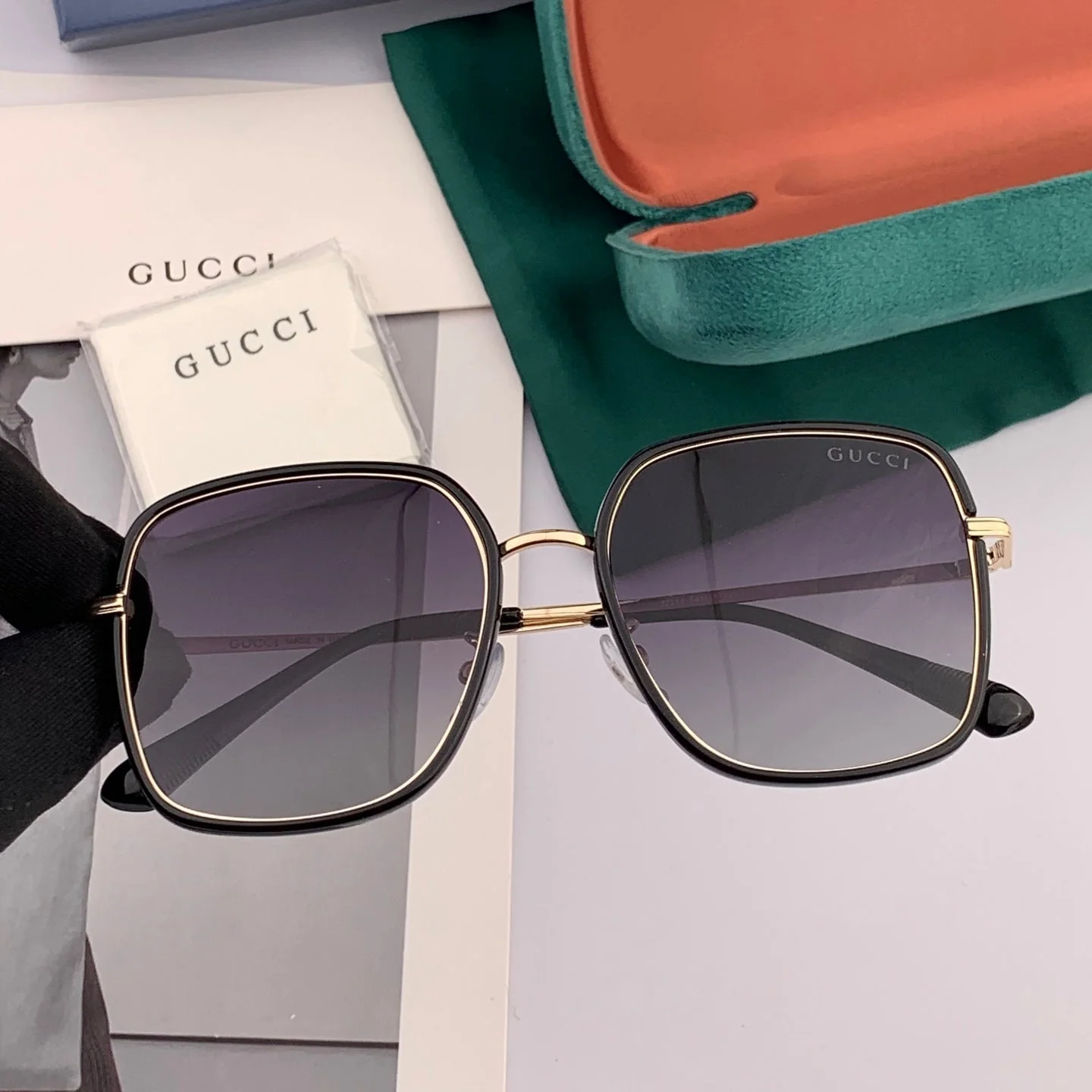 SQUARE FRAME SUNGLASSES G3142 IN ACETATE AND METAL