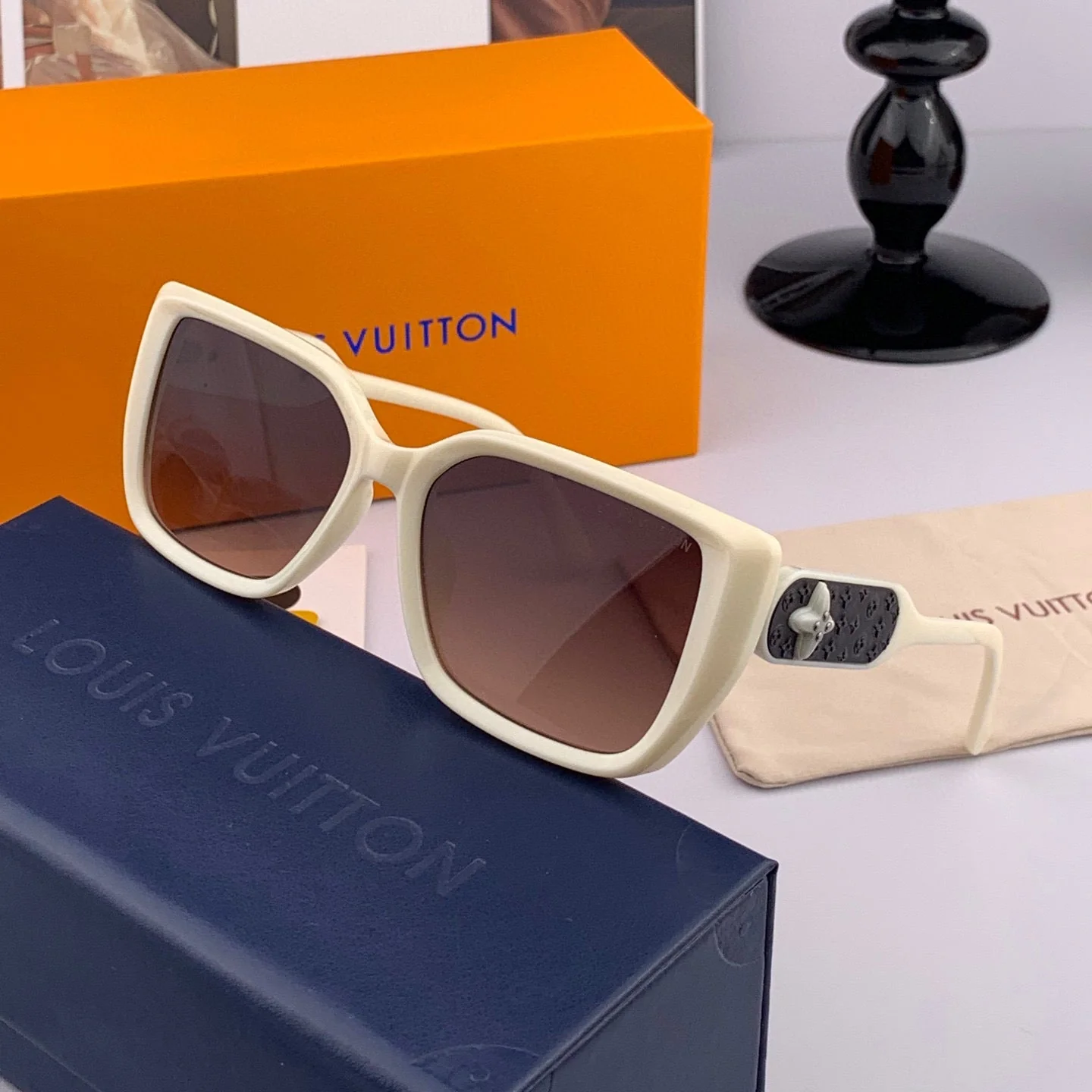 SQUARE SUNGLASSES L6221 IN ACETATE