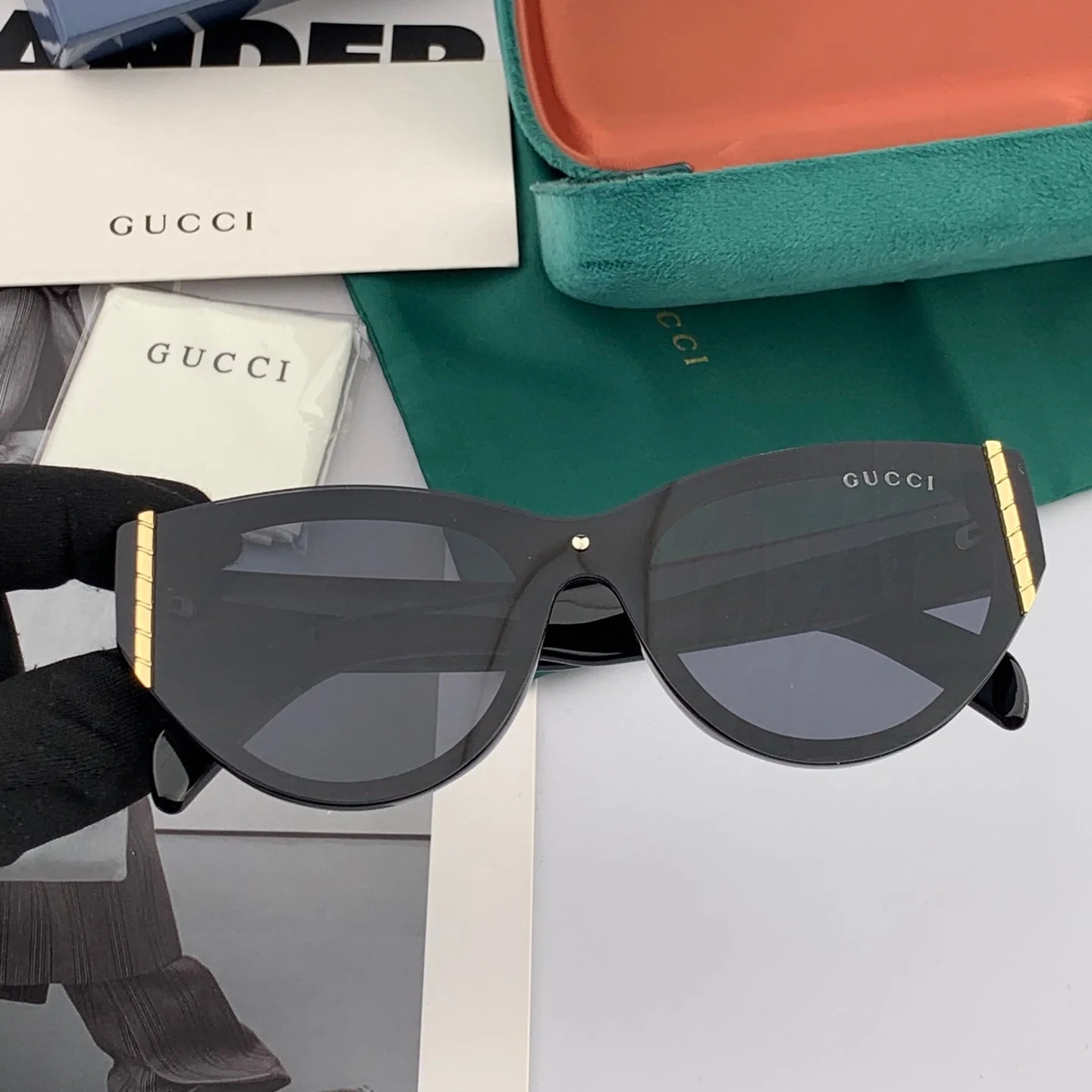 CAT-EYE FRAME SUNGLASSES G82036 IN ACETATE