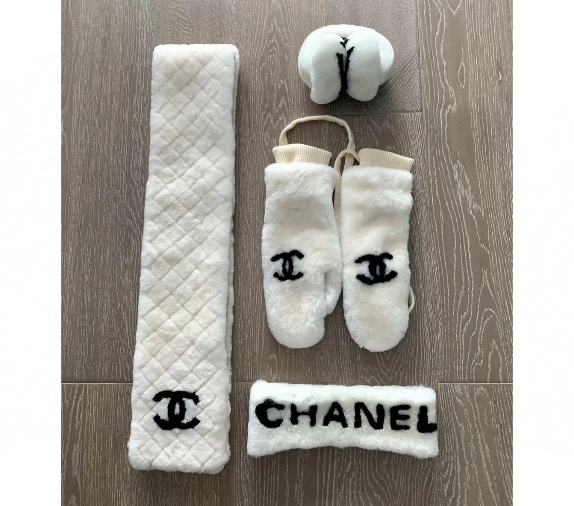 GLOVES IN WHITE RABBIT FUR AND LAMBSKIN 456404