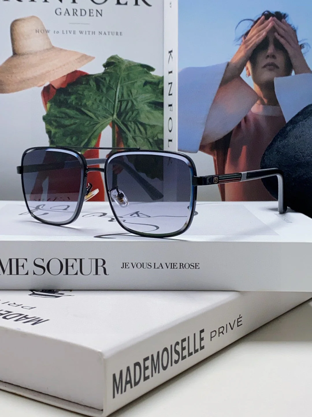 SQUARE FRAME SUNGLASSES 570213 IN METAL