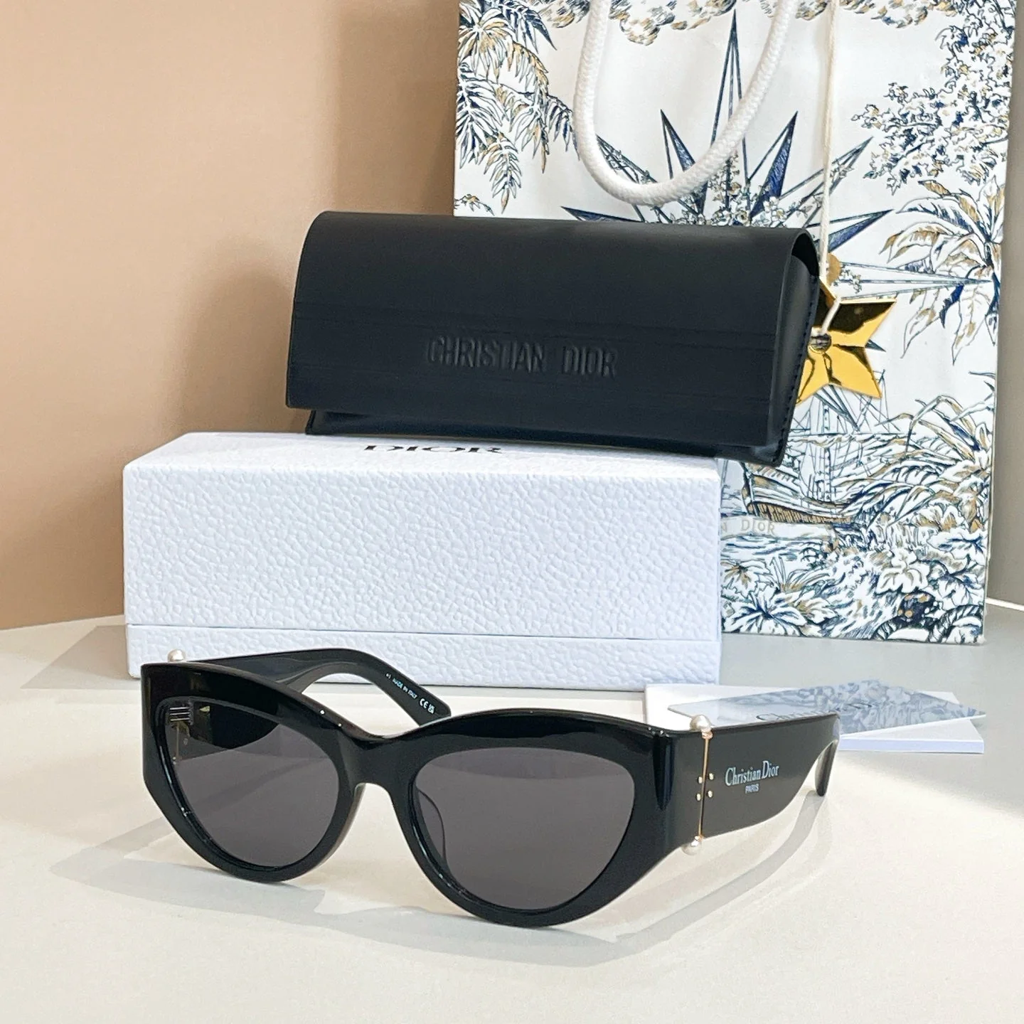 SIGNATURE SUNGLASS TRIABLE B1F IN ACETATE