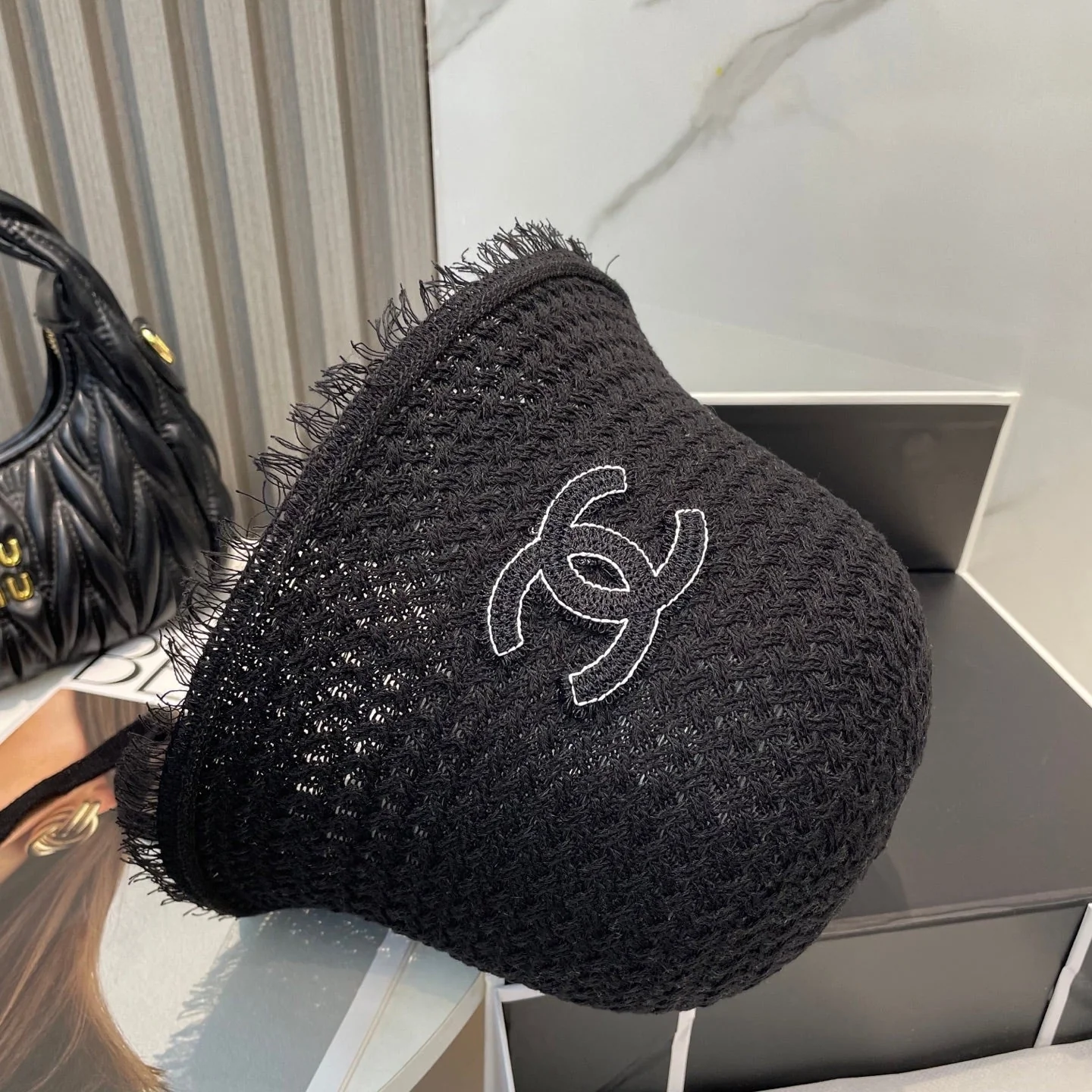 KNITTED BUCKET HAT BLACK 673882
