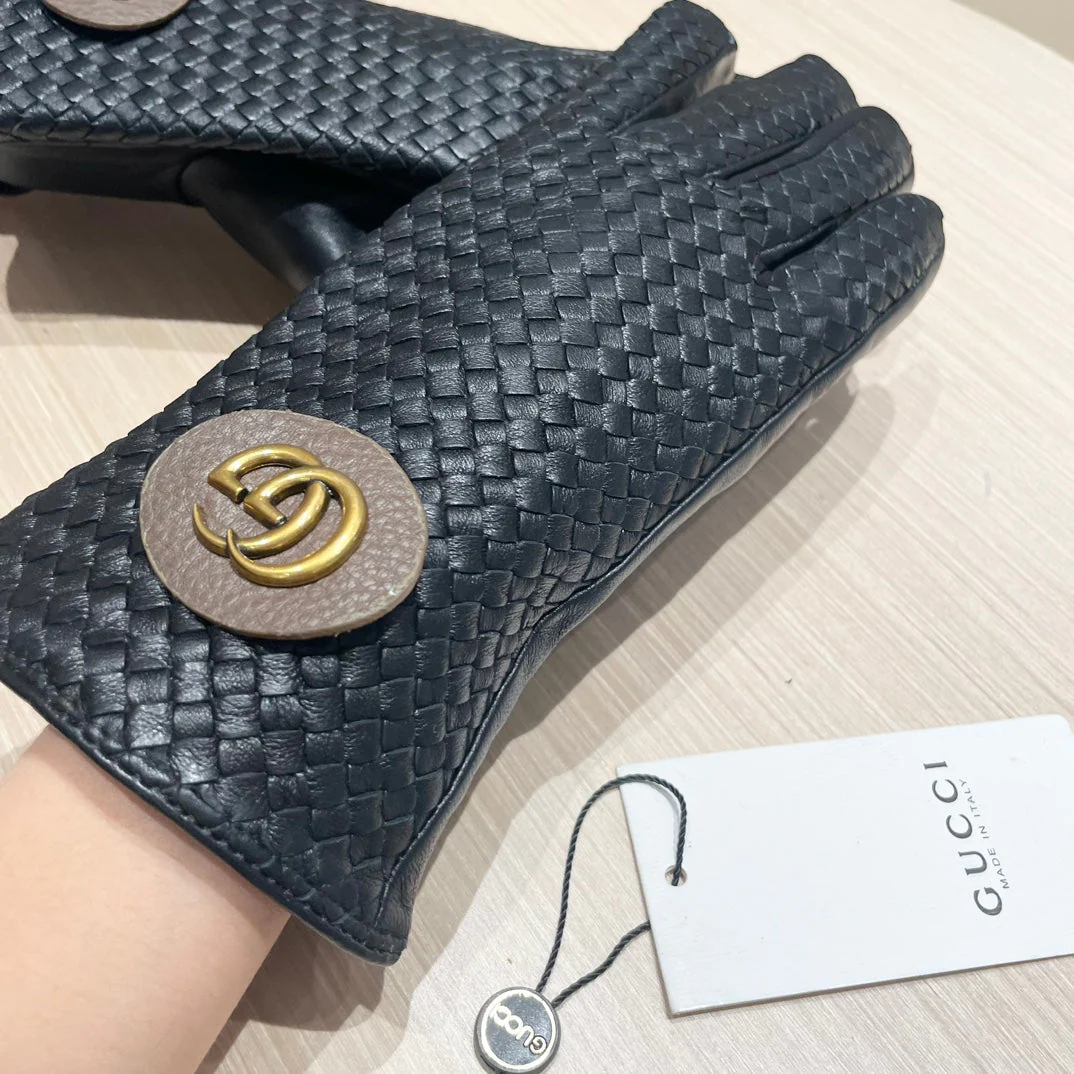 COUPLE GLOVES IN BLACK LAMBSKIN 439093