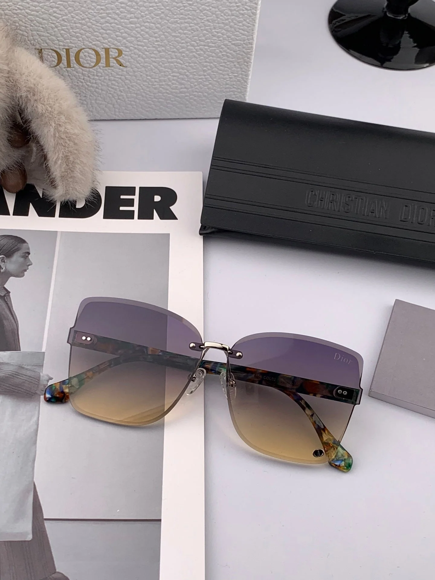 MONTAIGNE SUNGLASS CD6710 IN MULTICOLOR ACETATE