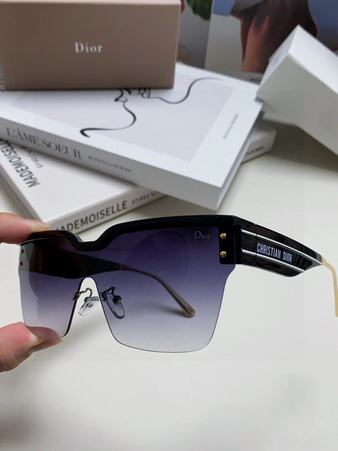 OBLIQUE SUNGLASS 571601 IN BLACK METAL