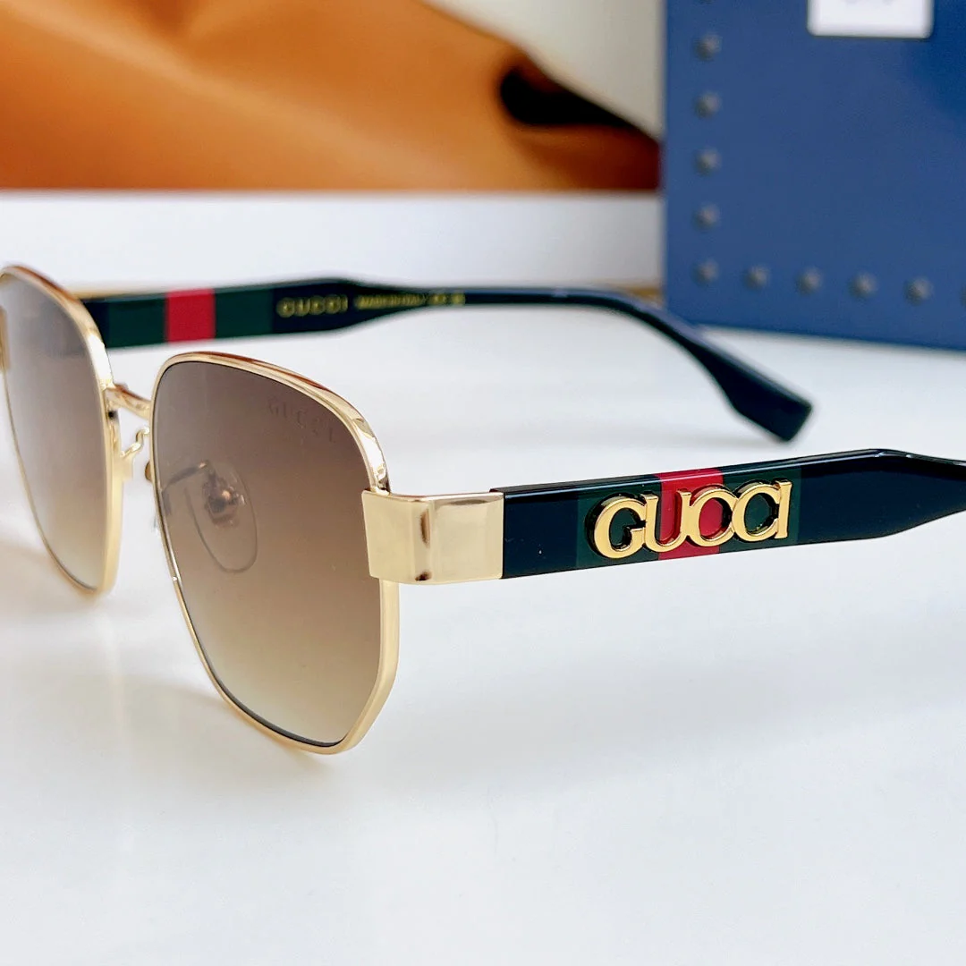 SQUARE FRAME SUNGLASSES GG1407 IN METAL EMBOSSED LOGO