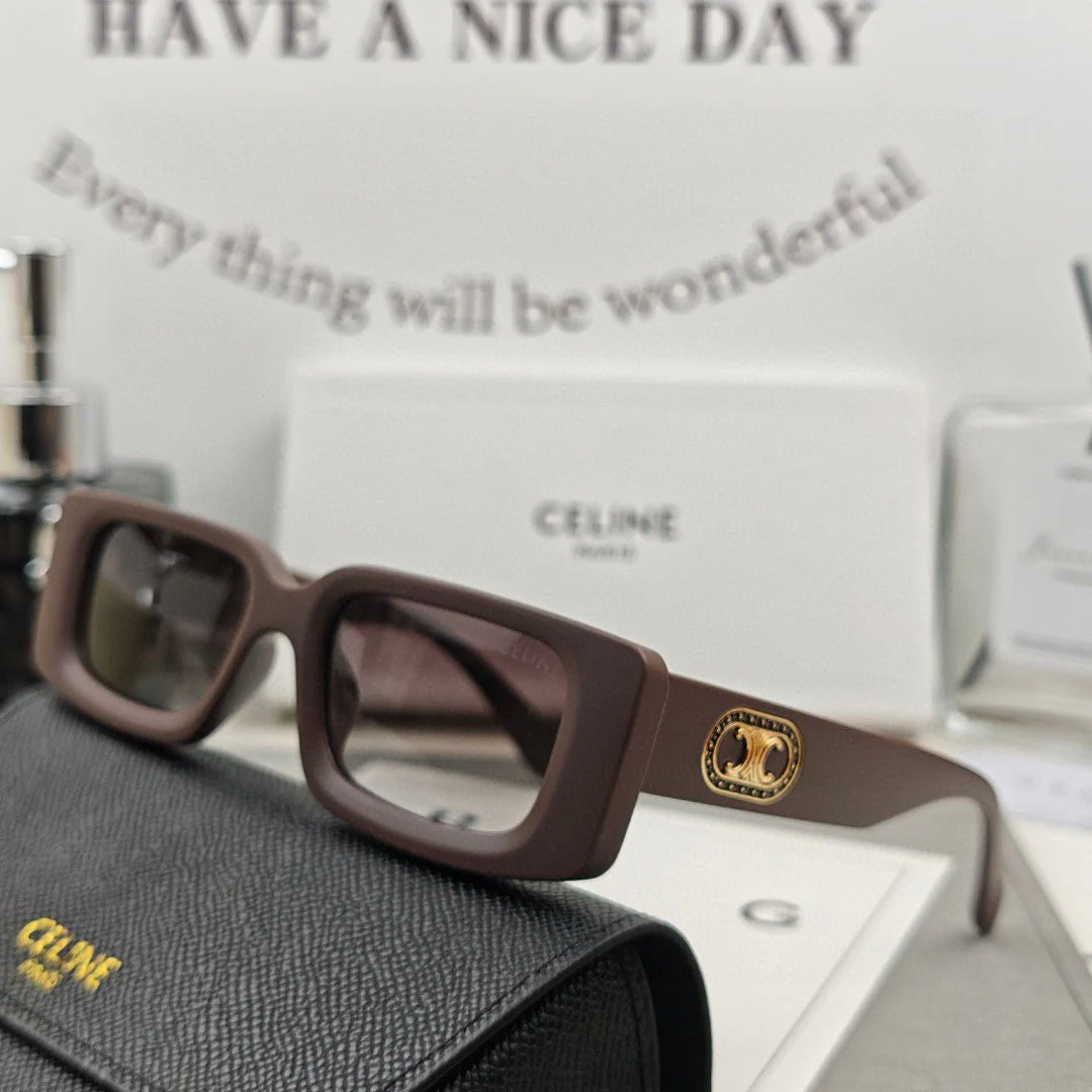 TRIOMPHE BOLD SQUARE SUNGLASSES 55148 IN ACETATE