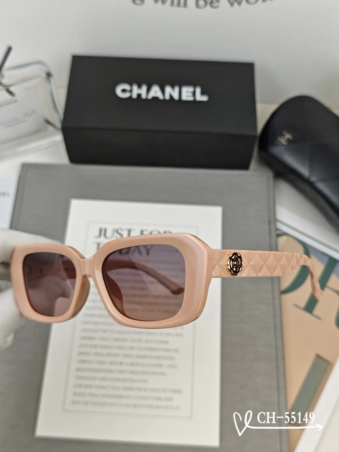 RECTANGULAR SUNGLASSES 55149 IN ACETATE