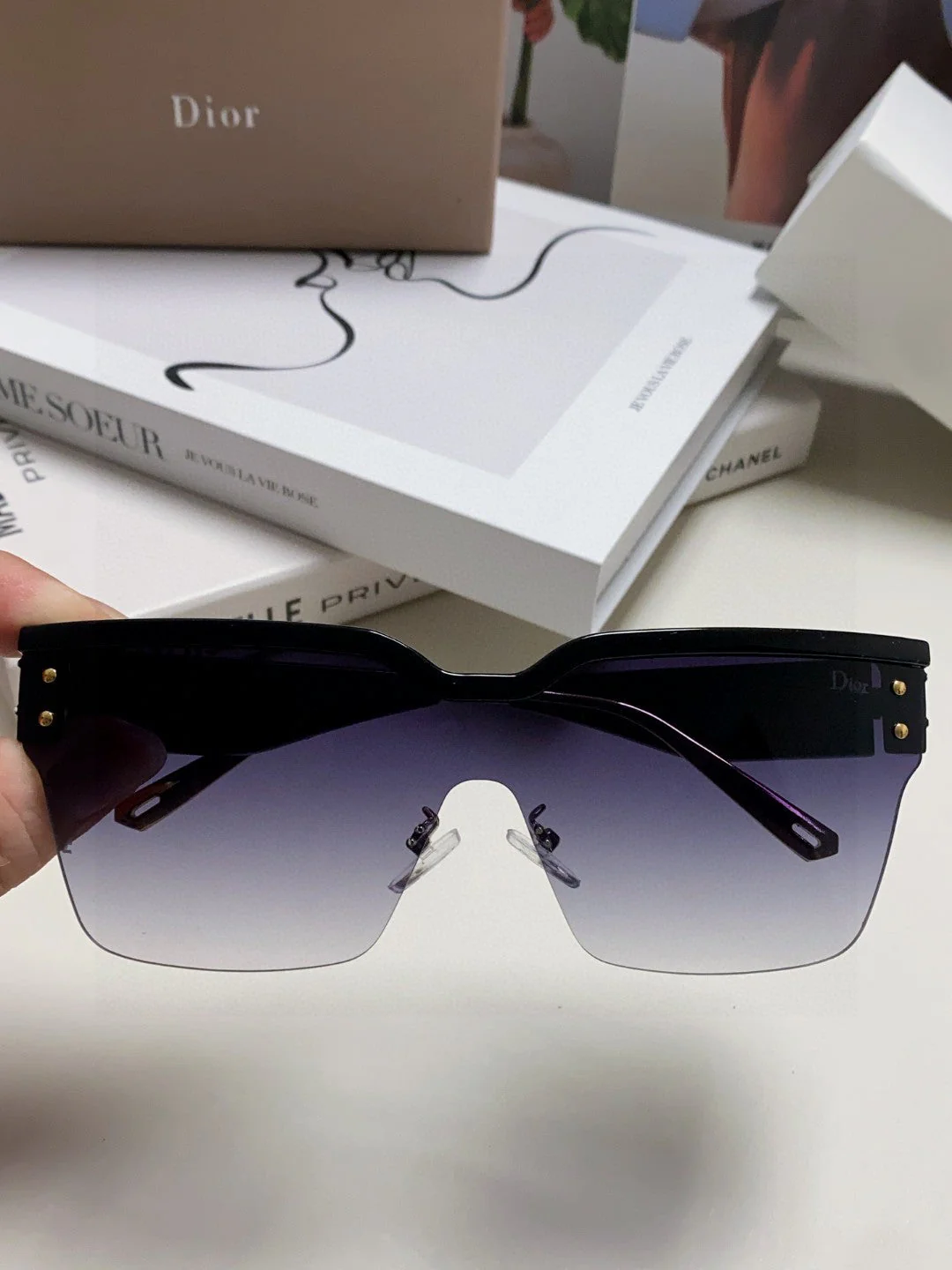 OBLIQUE SUNGLASS 571601 IN BLACK METAL
