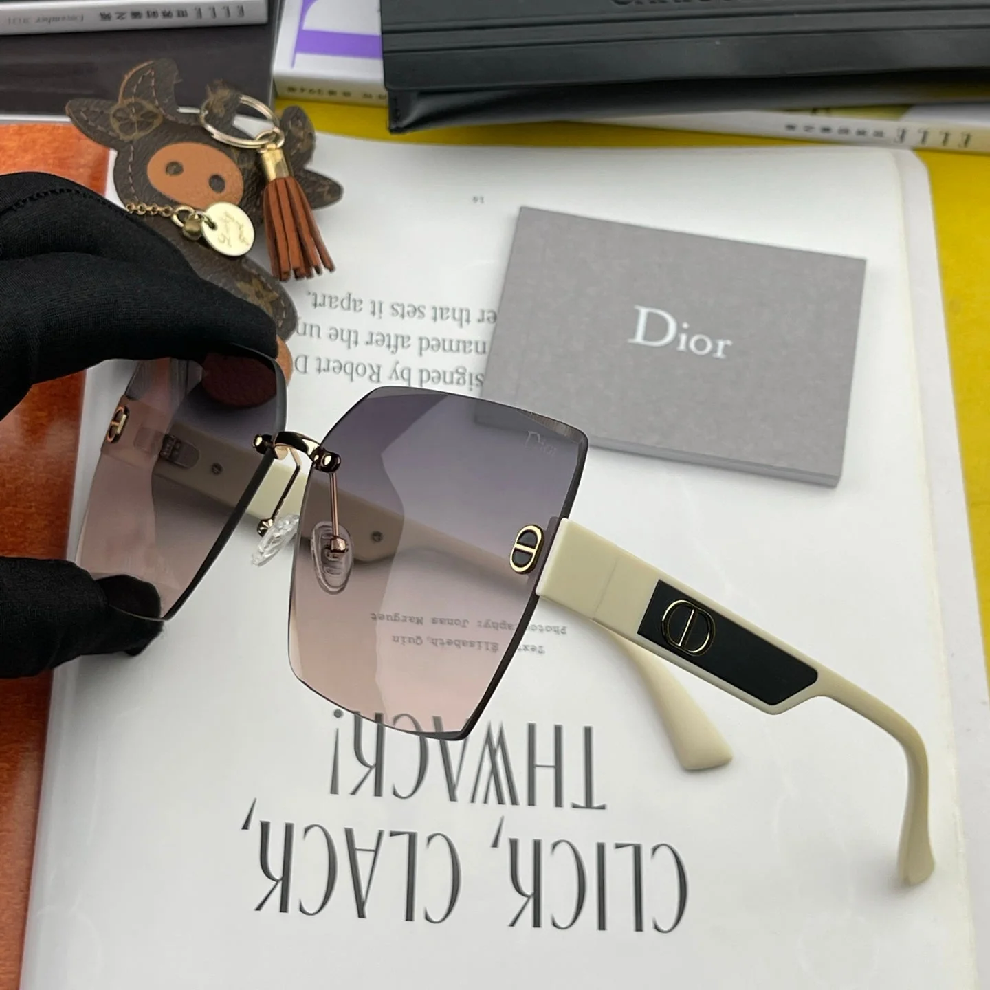 MONTAIGNE SQUARE SUNGLASS CD7159 IN ACETATE