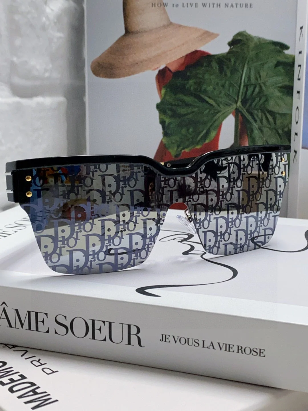 OBLIQUE SUNGLASS 571598 IN BLACK ACETATE