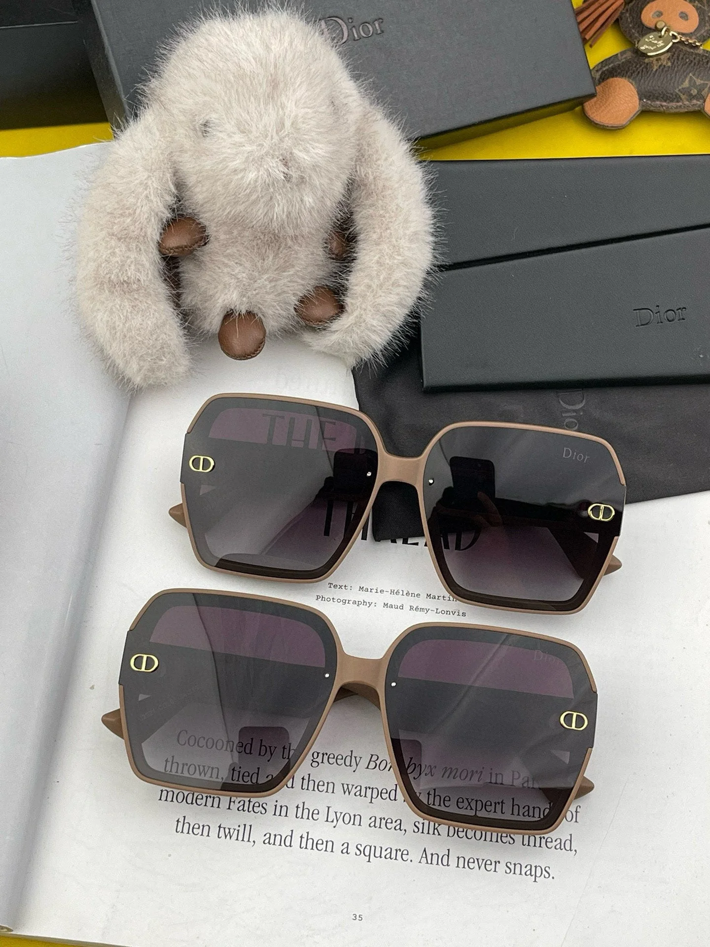 MONTAIGNE SQUARE SUNGLASS D1292 IN LIGHT BROWN ACETATE