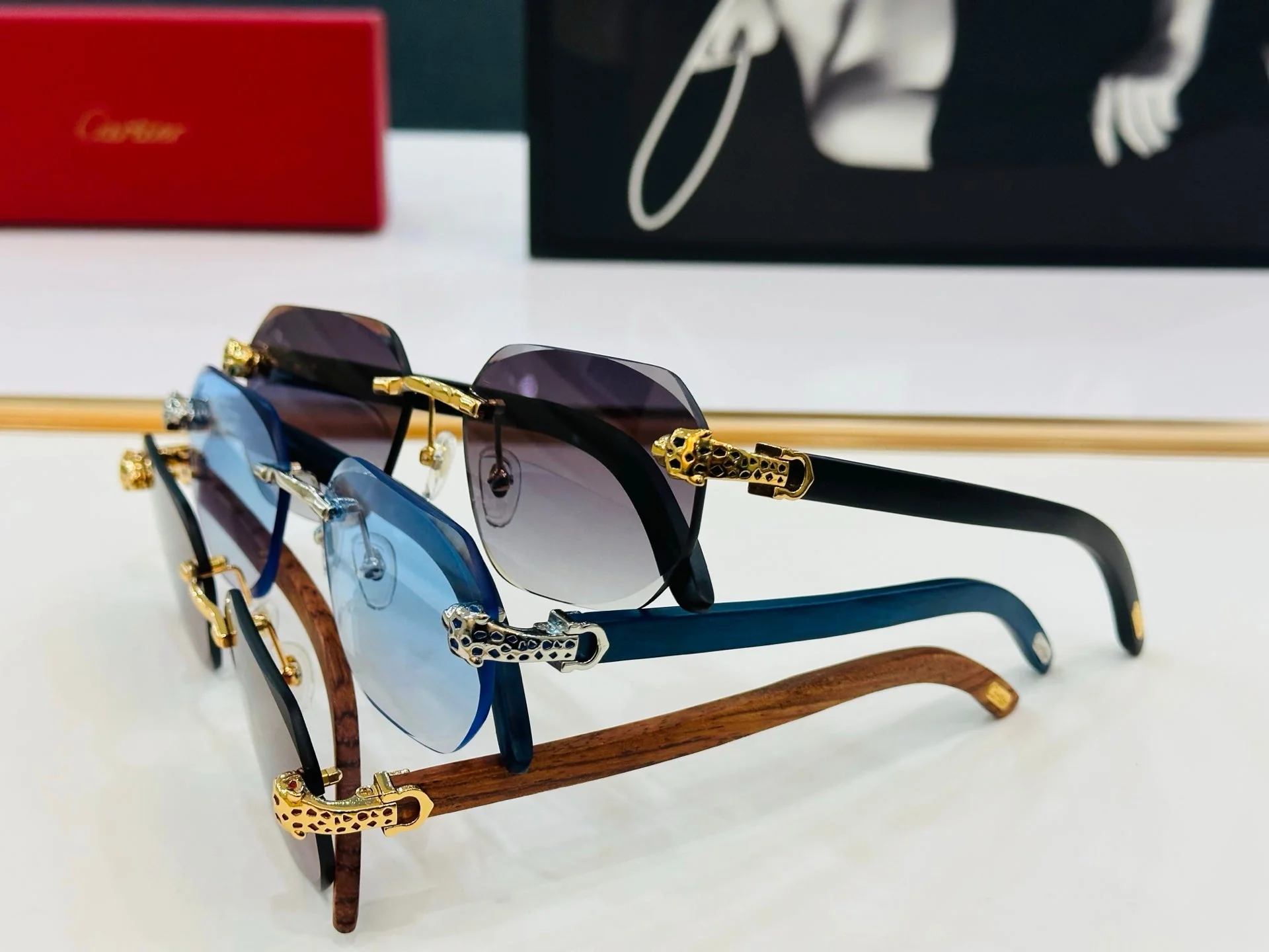 PANTHÈRE RIMLESS OVAL FRAME SUNGLASSES  543637 IN METAL
