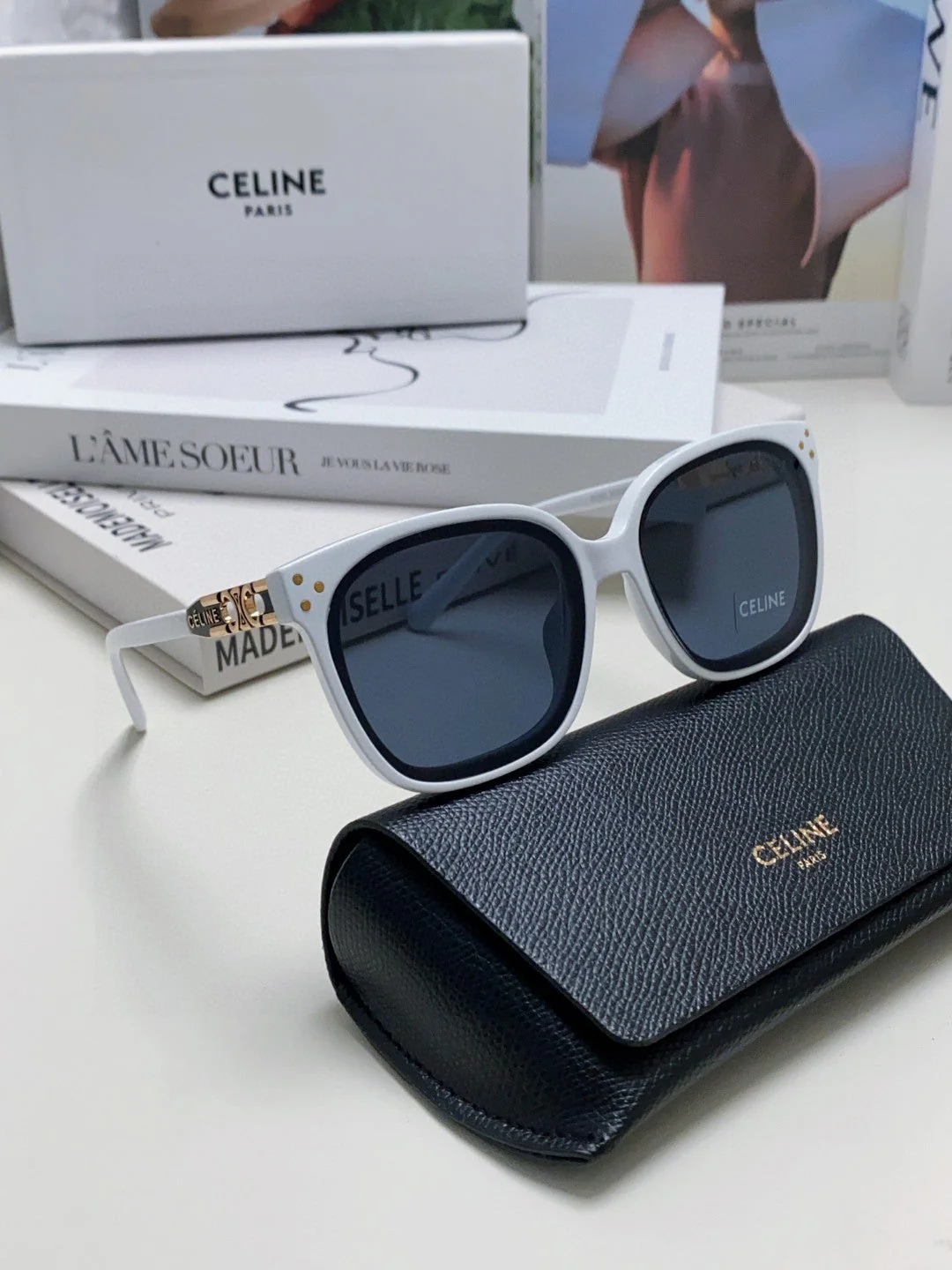 TRIOMPHE SUNGLASSES 573250 IN WHITE ACETATE METAL LOGO