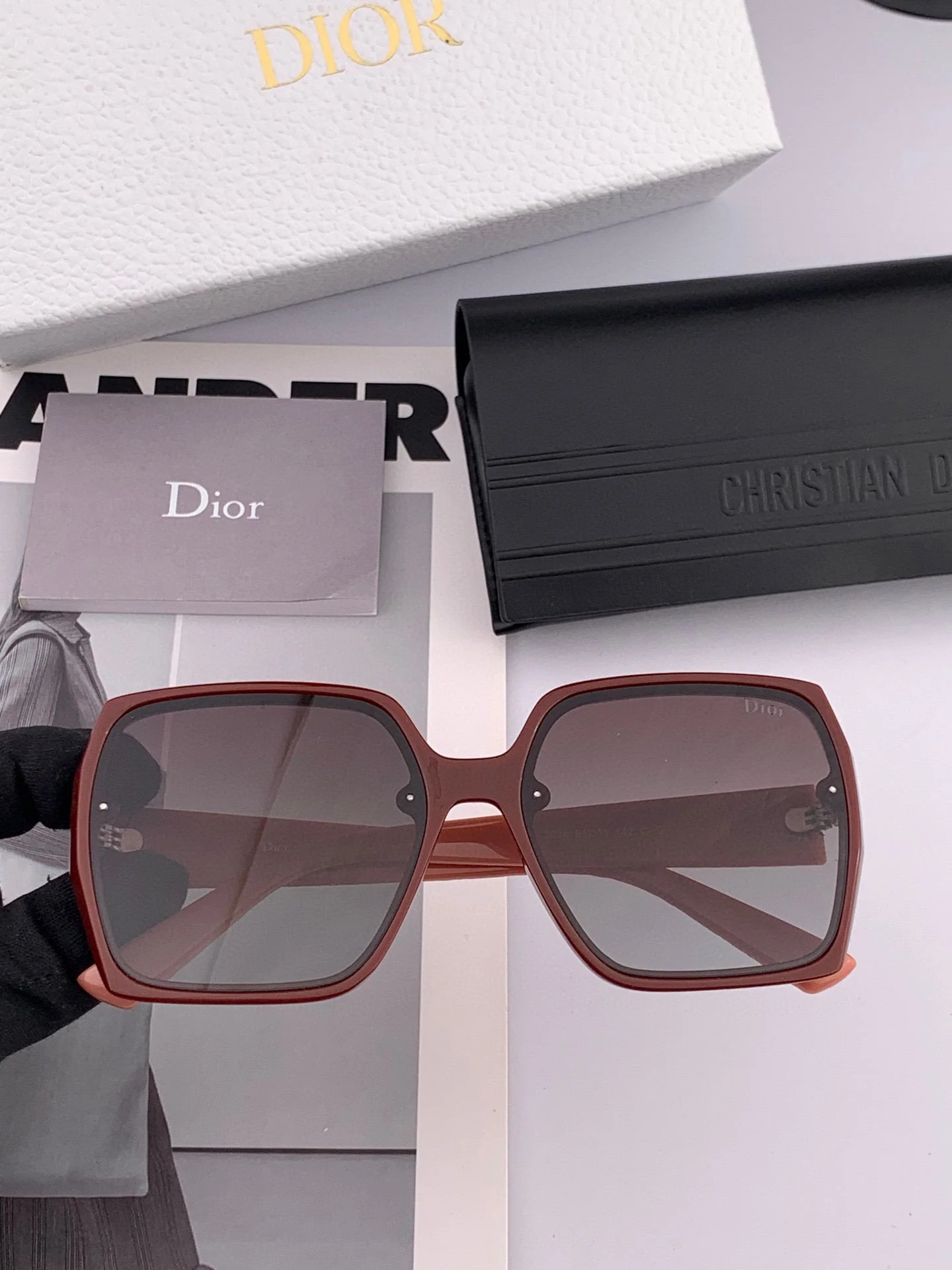 MONTAIGNE SUNGLASS CD0822 IN ACETATE
