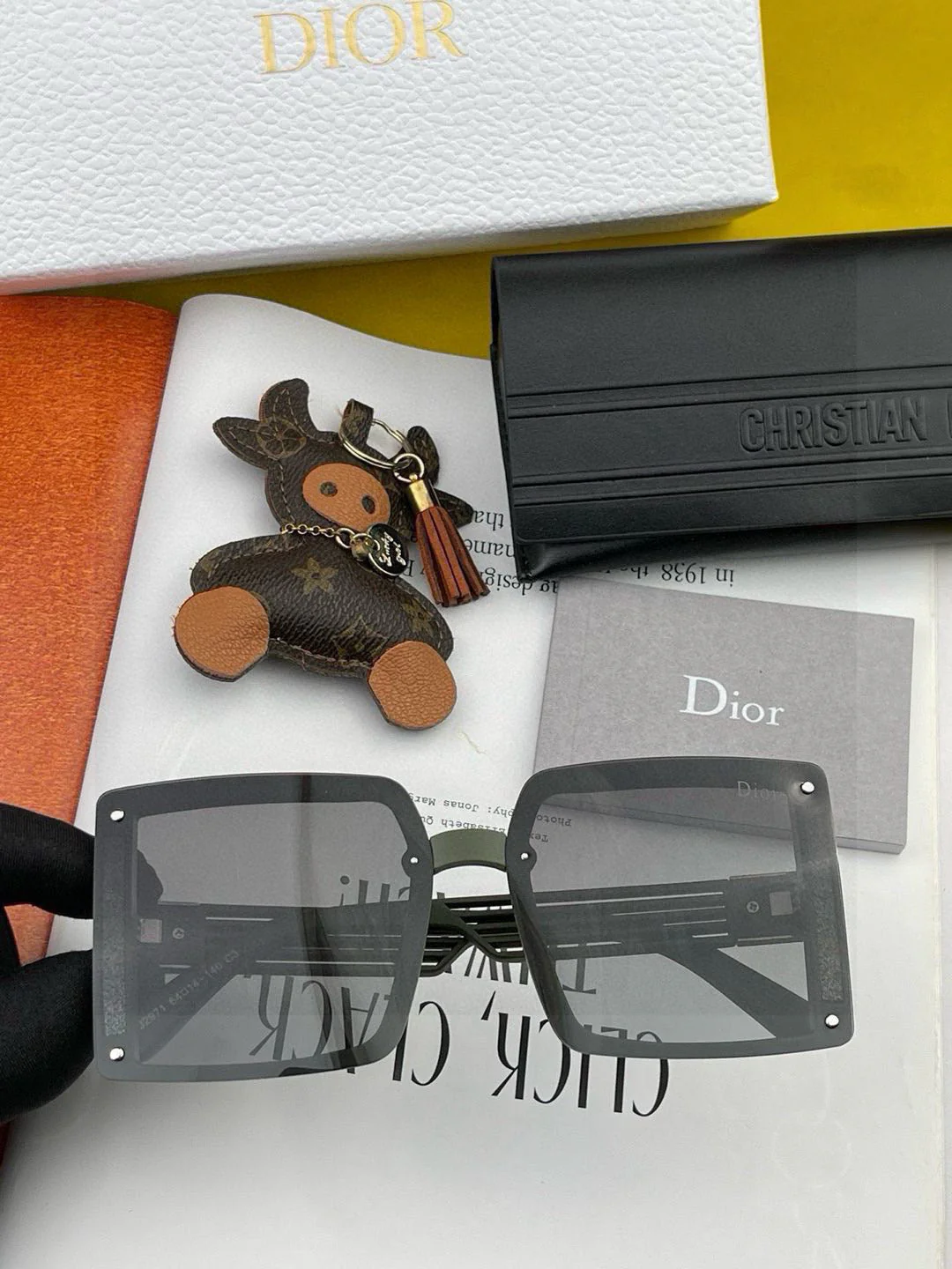 MONTAIGNE SUNGLASS D1297 IN ACETATE