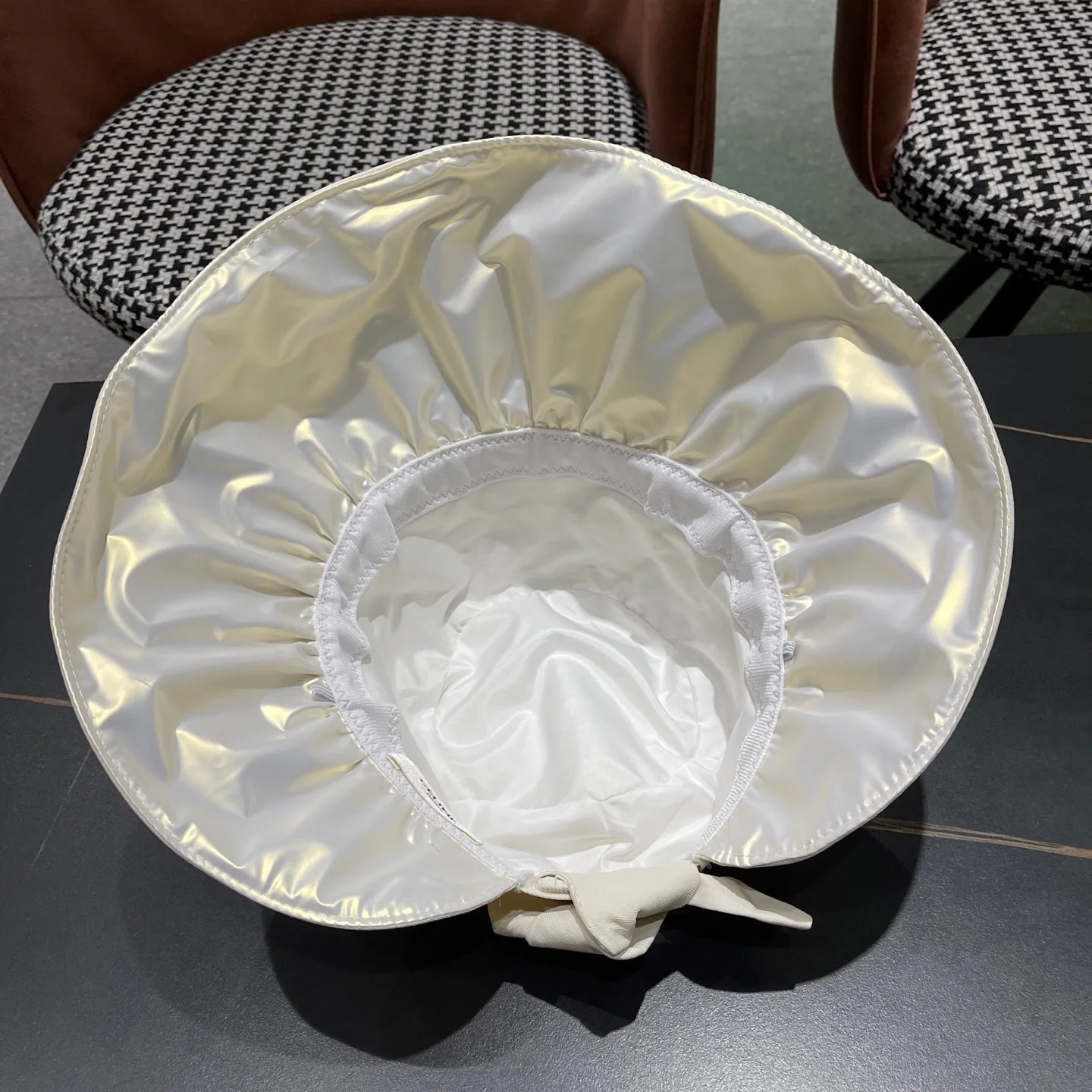 CELINE 25S BUCKET HAT 734983 IN WHITE