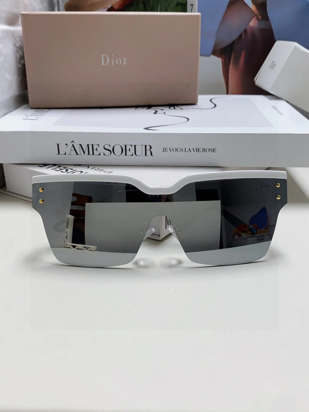 OBLIQUE SUNGLASS 571600 IN WHITE METAL BLACK MIRROR LENSES