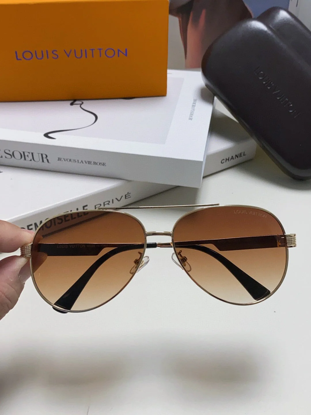 PILOT SUNGLASS 581363 IN GOLD METAL BROWN SMOKE LENSES