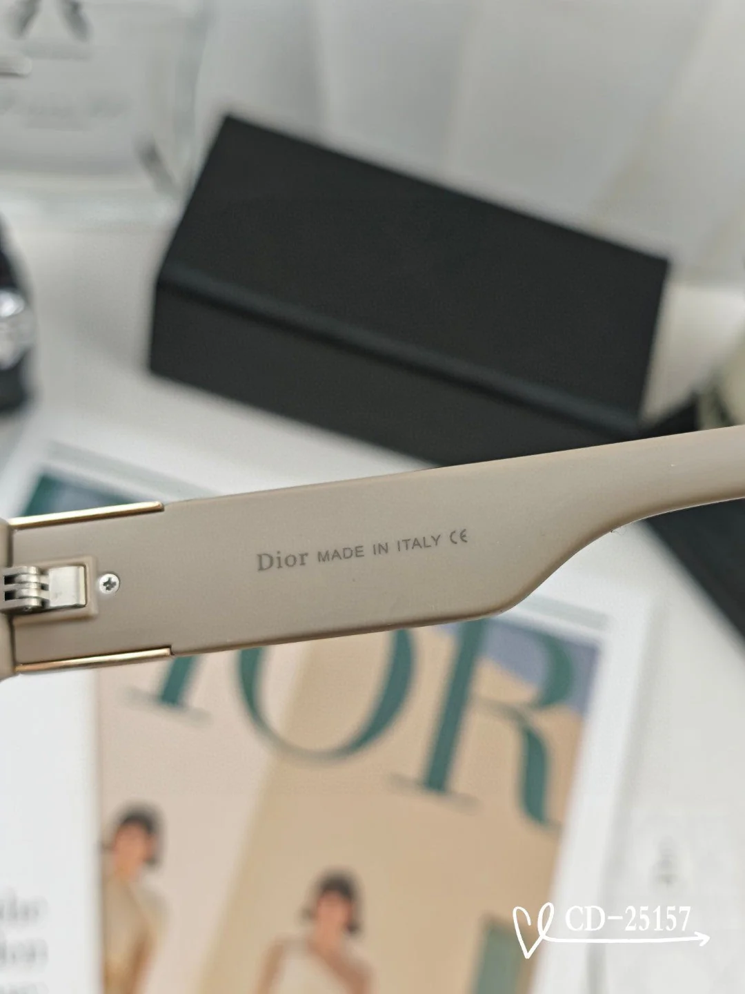 MONTAIGNE SUNGLASS 25157 IN ACETATE