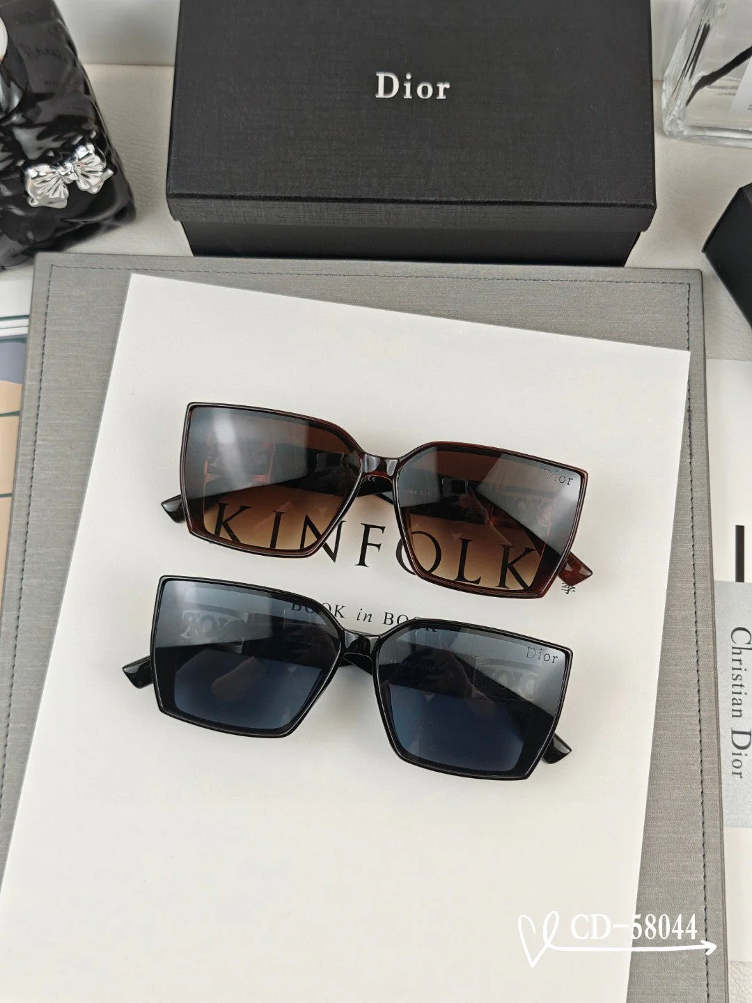 MONTAIGNE SQUARE SUNGLASS 58044 IN ACETATE